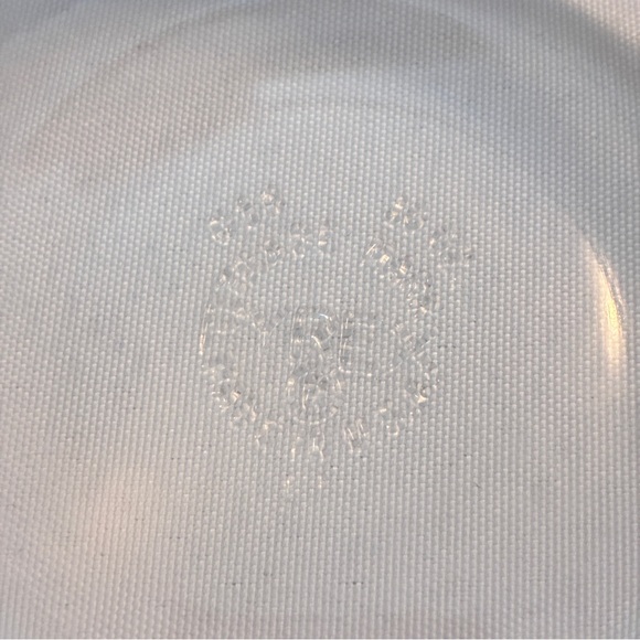 Pyrex Clear Glass Mini Covered Casserole 810 & Refrigerator Dish 501-B - Picture 4 of 8